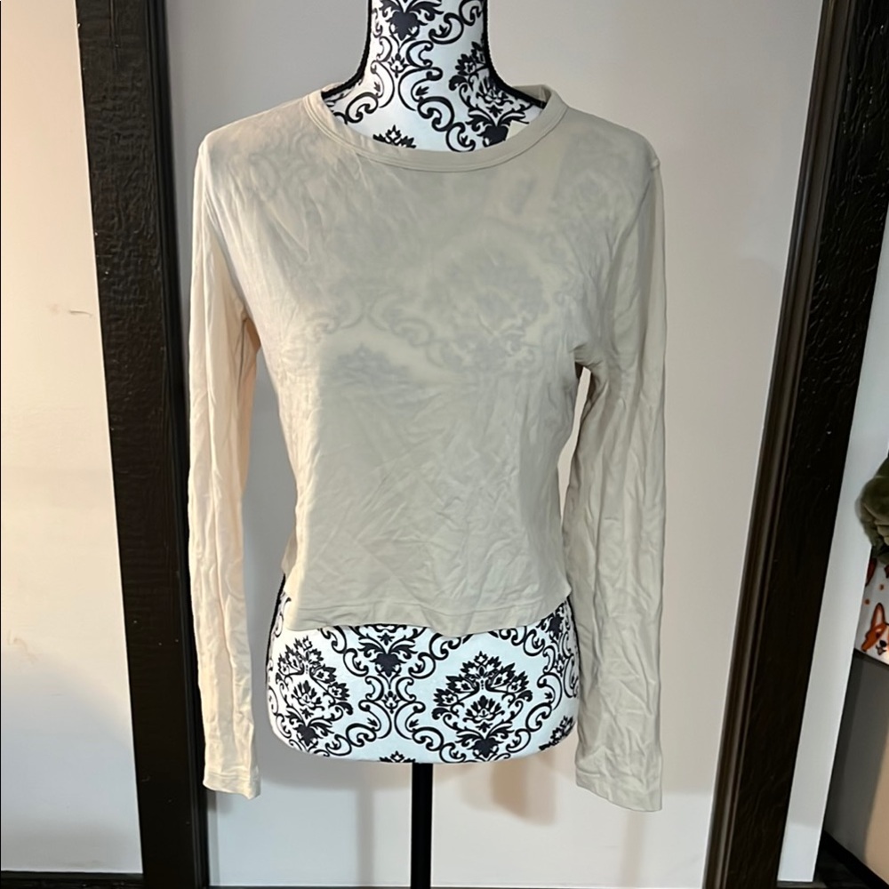 Universal Thread Cream Fitted Long Sleeve Blouse